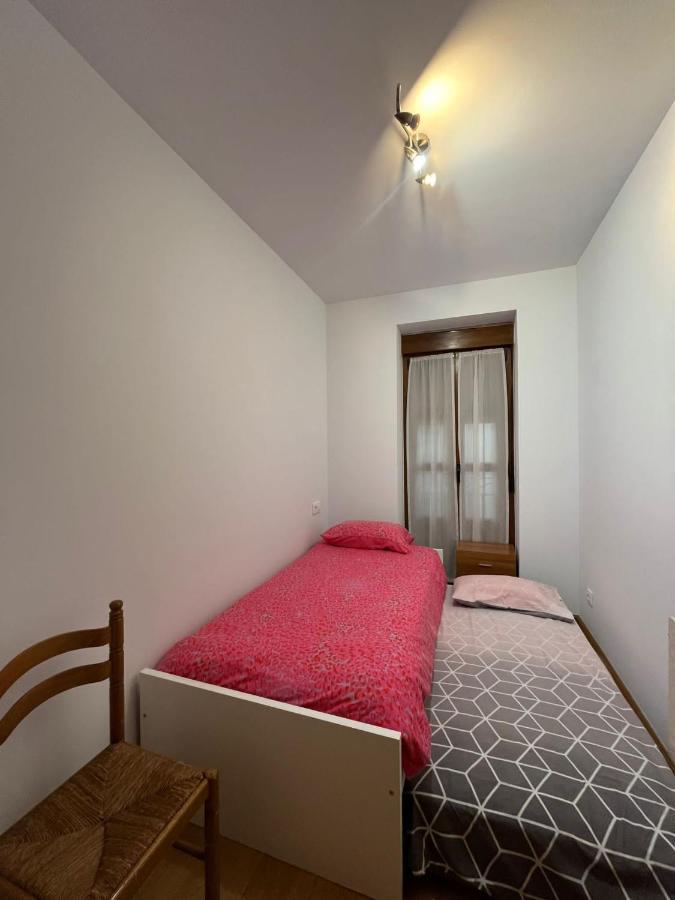 Apartamentosarturo Llanes Laplaza 2ºc מראה חיצוני תמונה