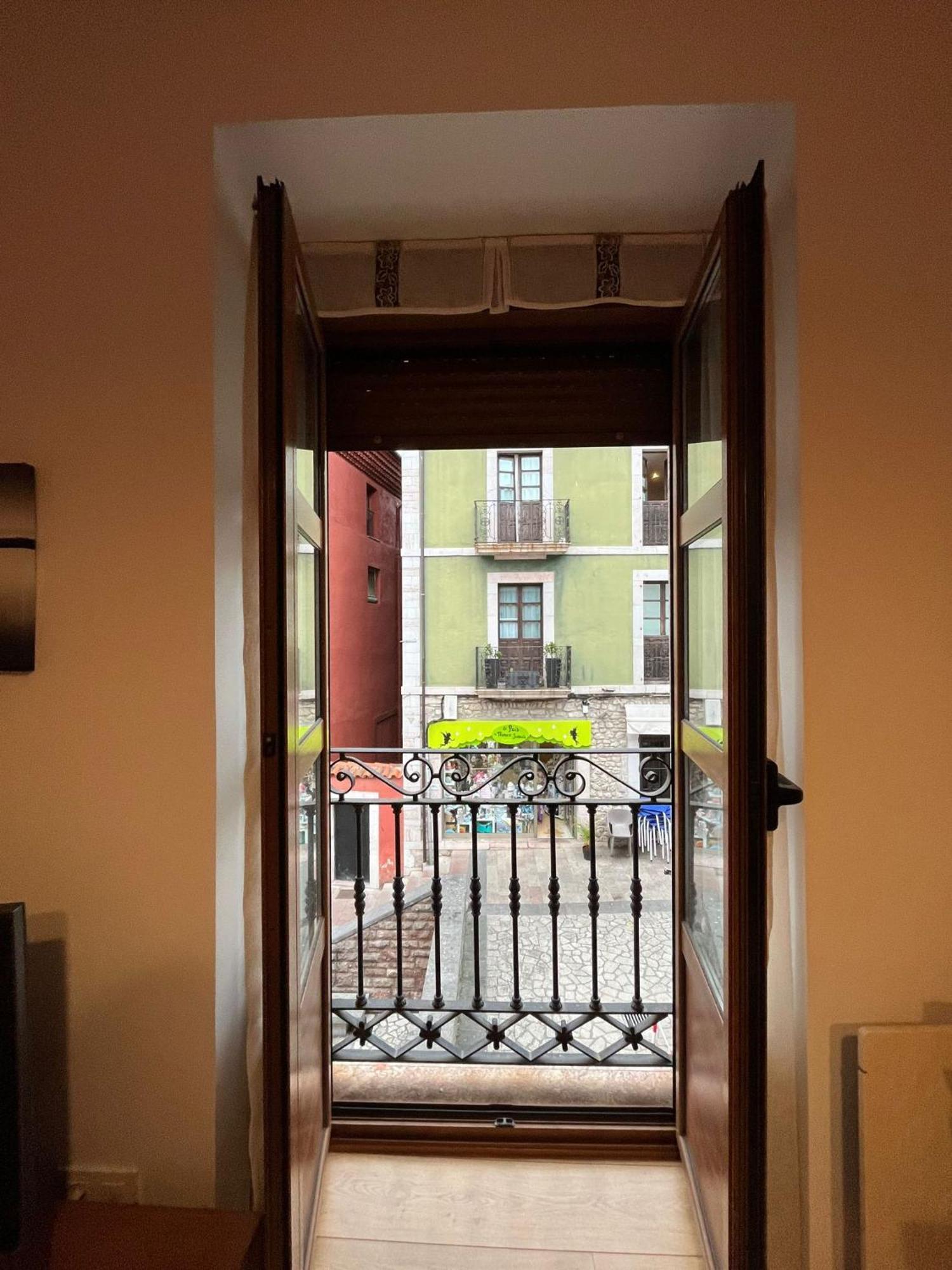 Apartamentosarturo Llanes Laplaza 2ºc מראה חיצוני תמונה